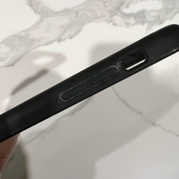 COPY - Off-White iPhone 11 Pro case - Picture 2 of 5